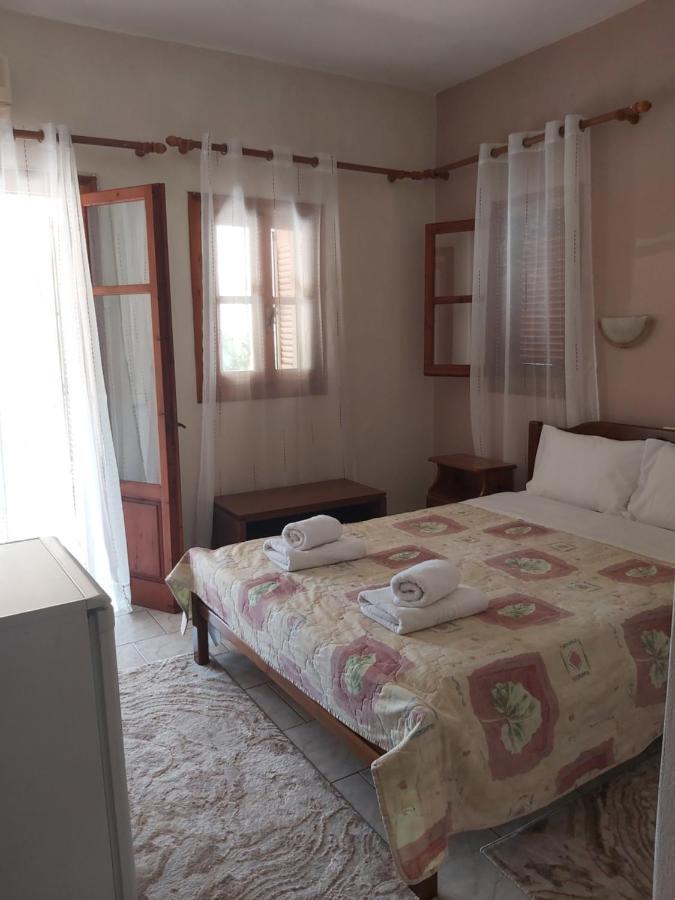 Voula Pansion Hotel Kardhamili Luaran gambar
